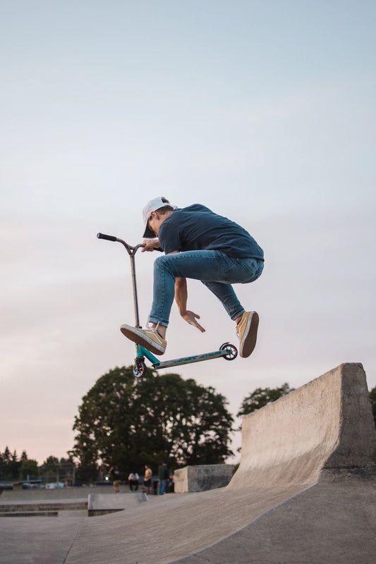 The Thrill of the Leap: Exploring the Popularity of Extreme Sports - Sportoz